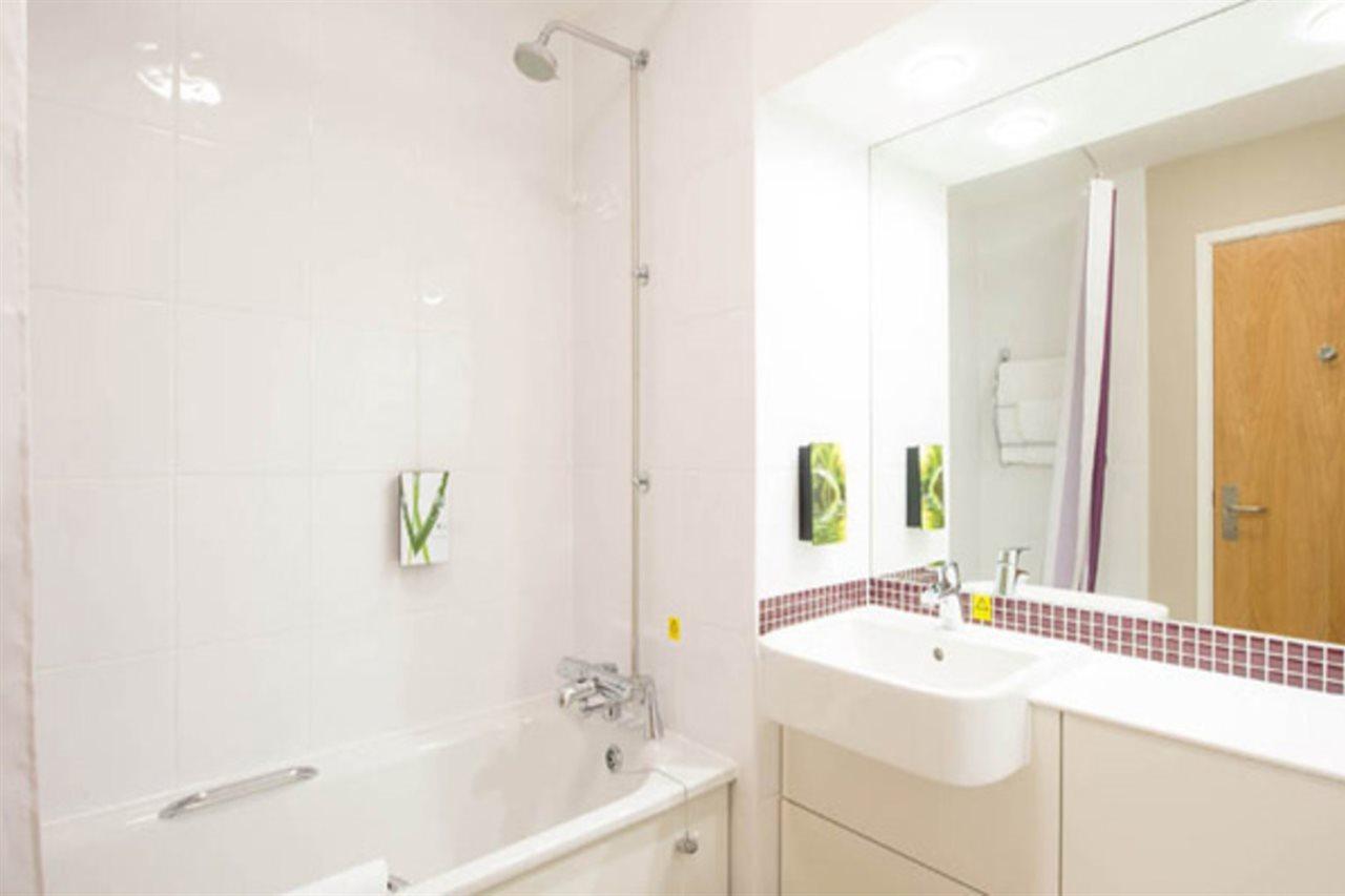 Premier Inn London Hampstead Exterior foto